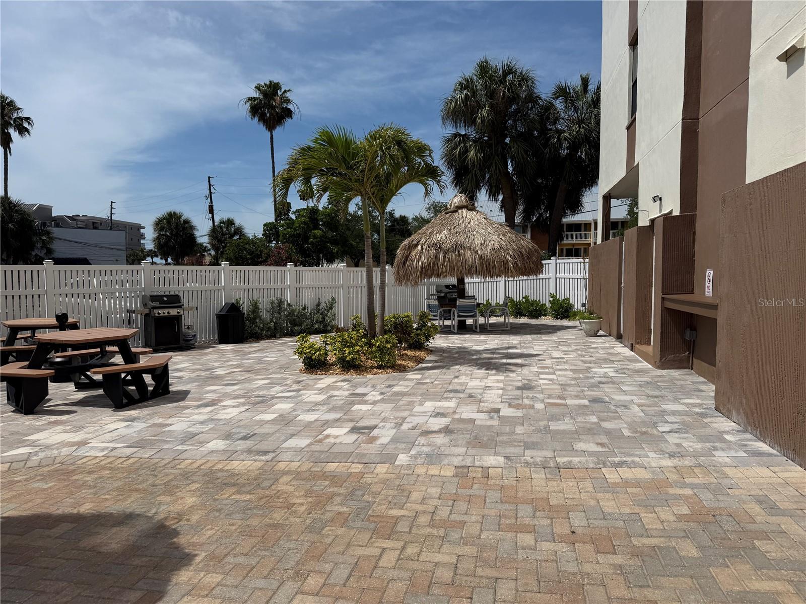 DOLPHIN COVE CLEARWATER - Residential