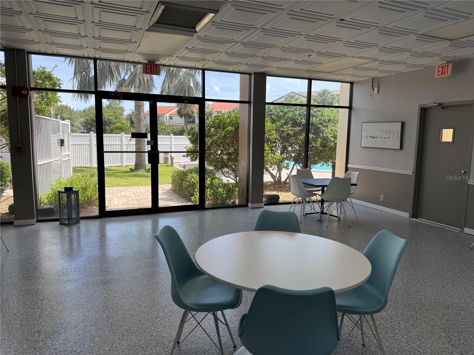 DOLPHIN COVE CLEARWATER - Residential