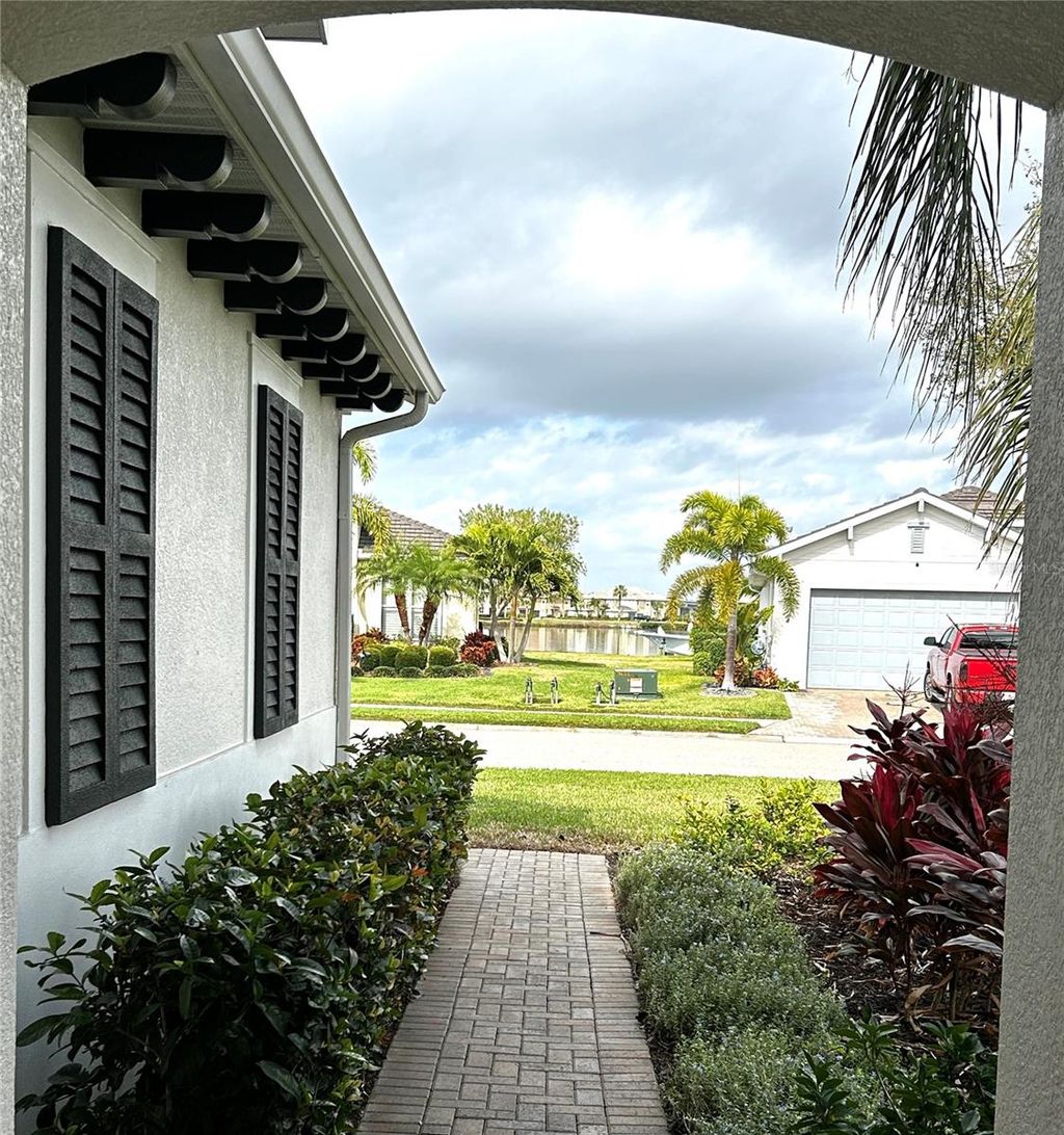 Photo of 5033 Lake Overlook Avenue, Bradenton, FL 34208 (MLS # TB8464097)