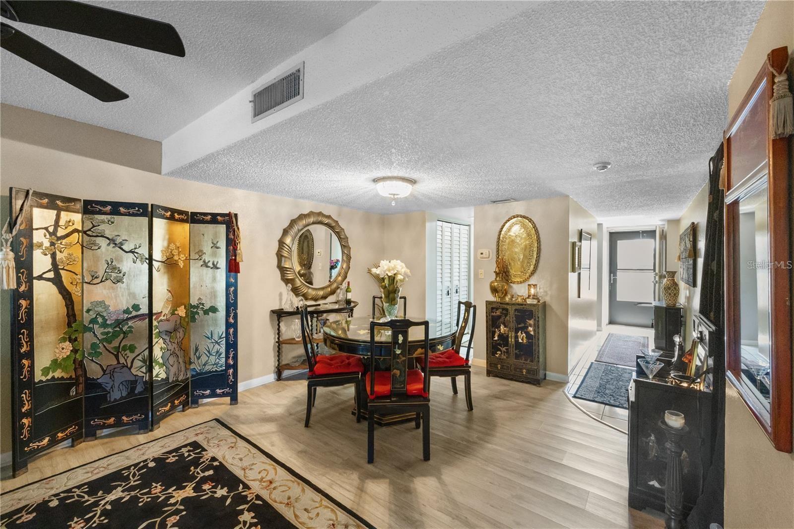 CHATEAU TOWER CONDO - Residential