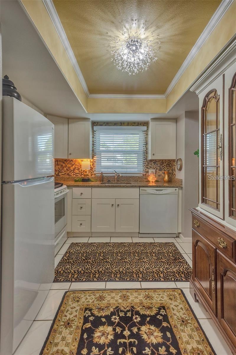 CHATEAU TOWER CONDO - Residential