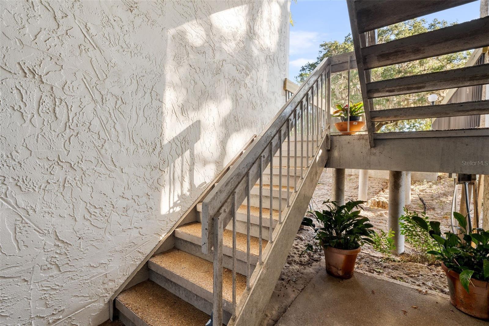 BIVENS LAKE ESTATE S - Residential
