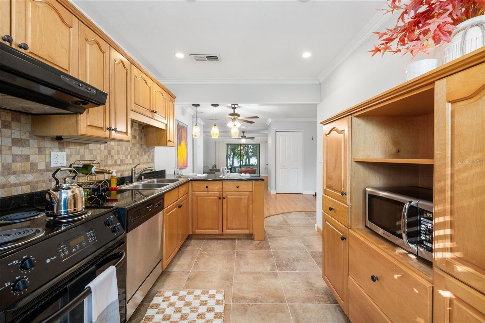 BIVENS LAKE ESTATE S - Residential