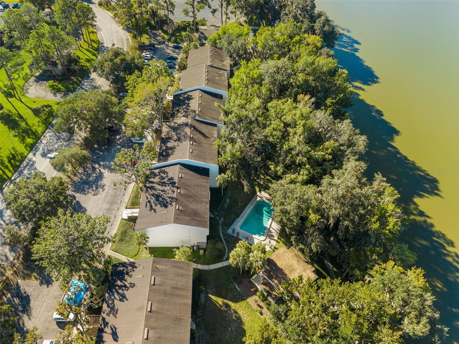 BIVENS LAKE ESTATE S - Residential