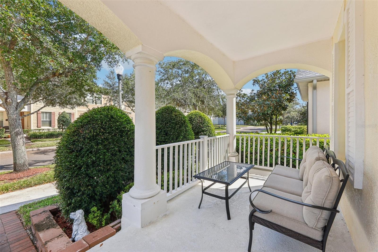 SIGNATURE LAKES - Residential