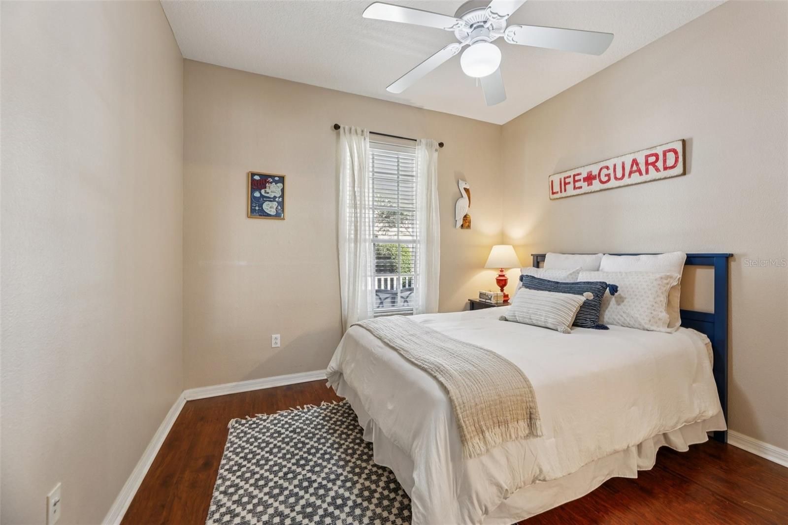 SIGNATURE LAKES - Residential