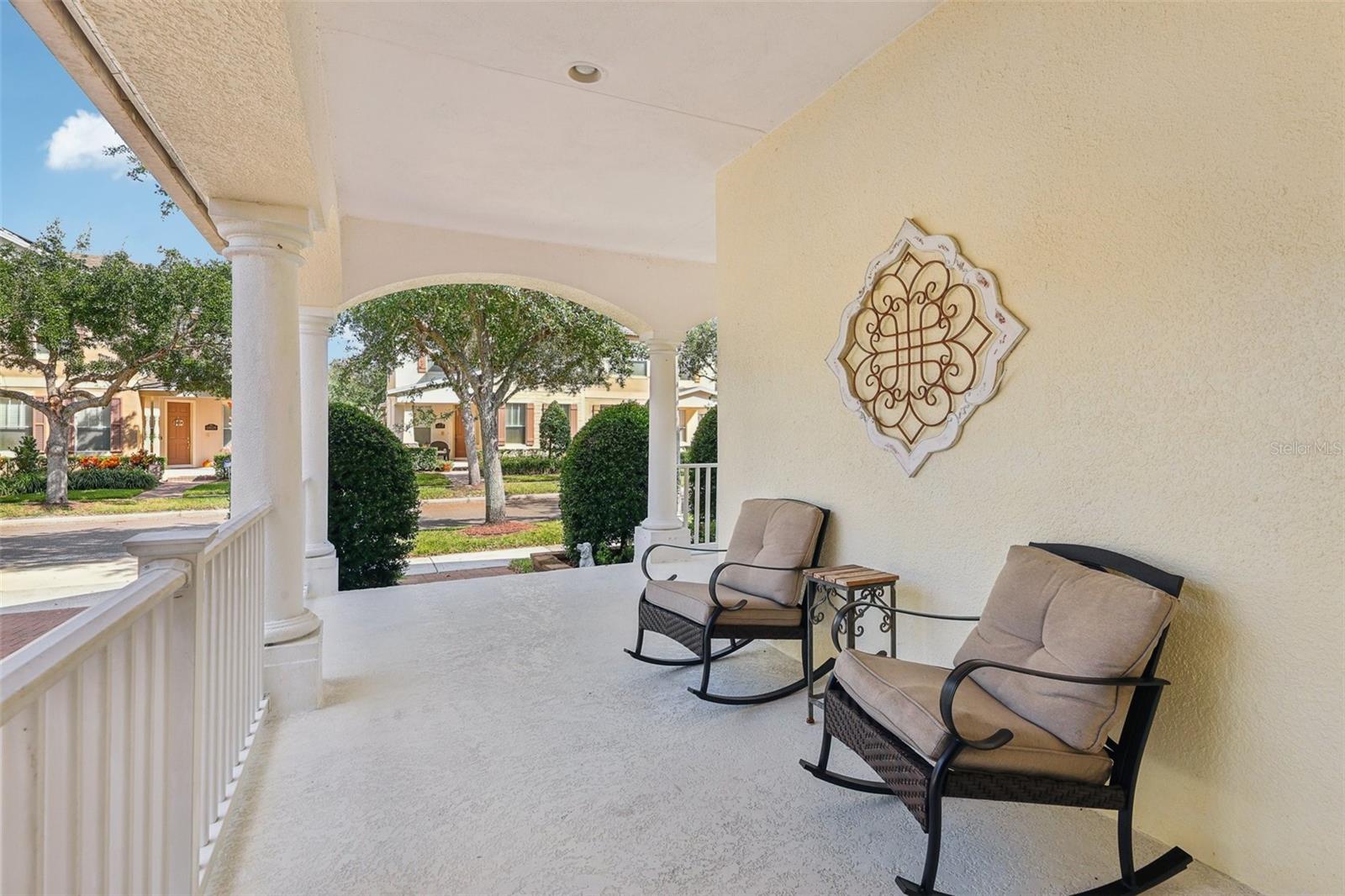 SIGNATURE LAKES - Residential