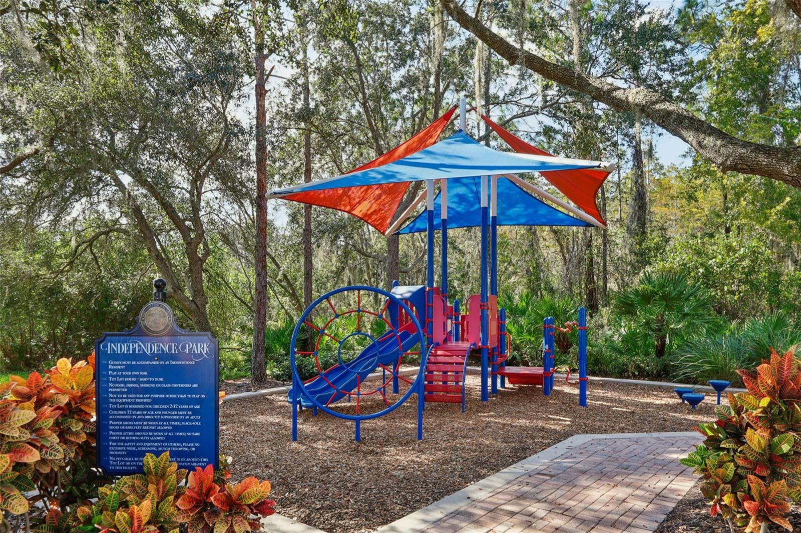 SIGNATURE LAKES - Residential