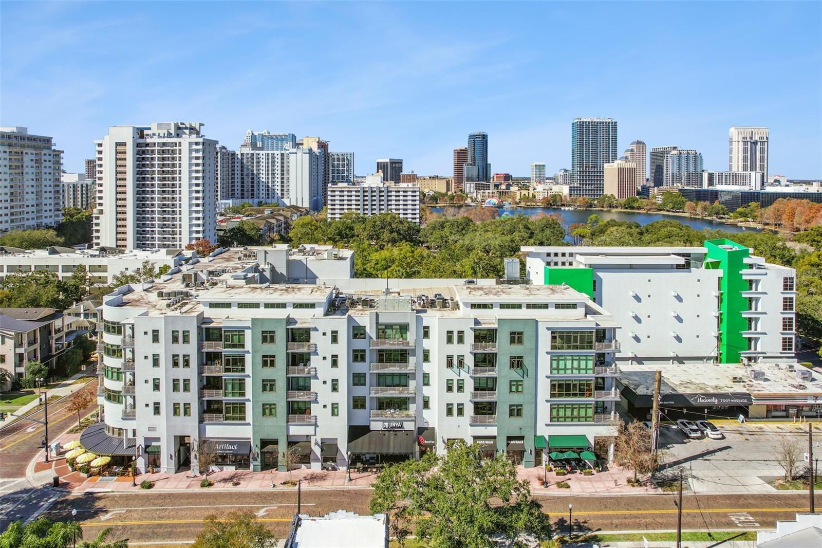 10 N SUMMERLIN AVENUE 13