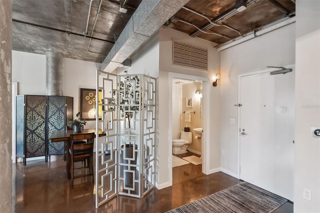 Photo of 10 N Summerlin Avenue #13, Orlando, FL 32801 (MLS # O6378745)