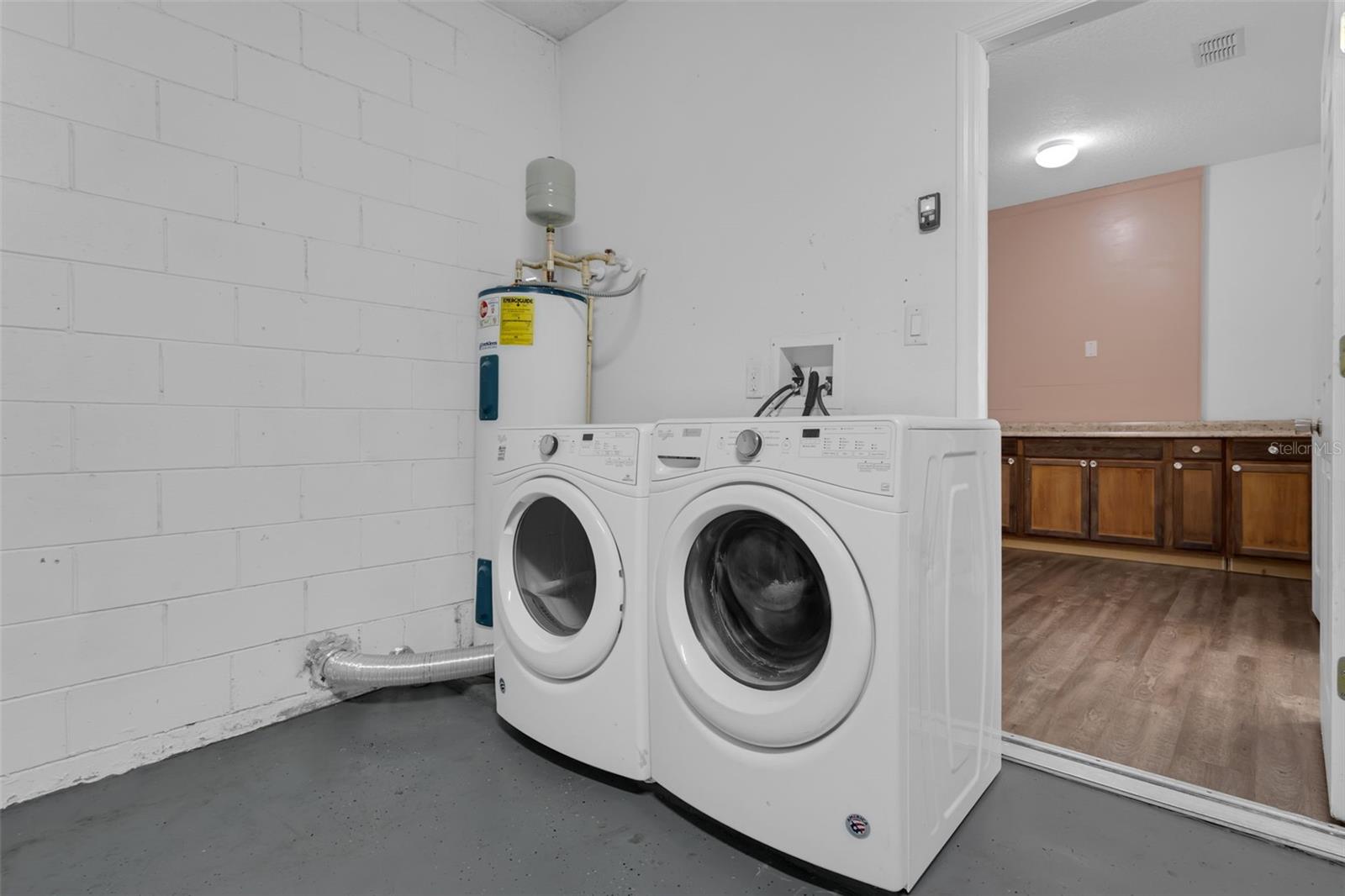 GREEN VALLEY WEST - Residential Lease