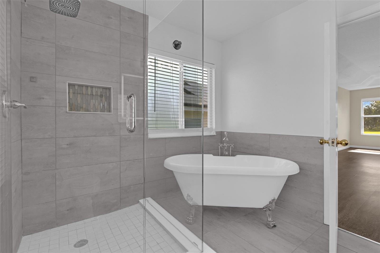 GREEN VALLEY WEST - Residential Lease