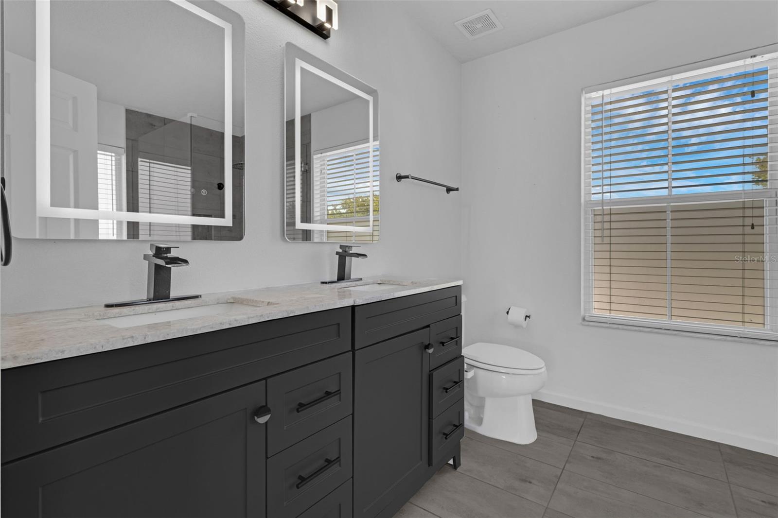 GREEN VALLEY WEST - Residential Lease