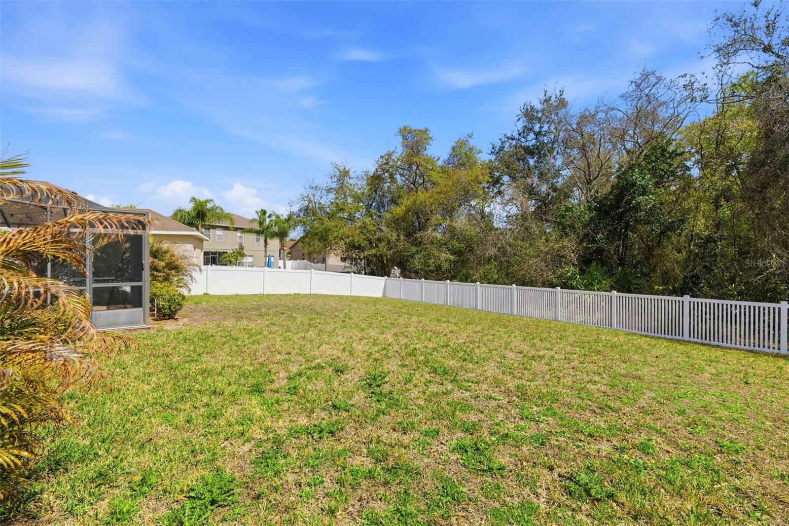 WATERS EDGE 02 - Residential