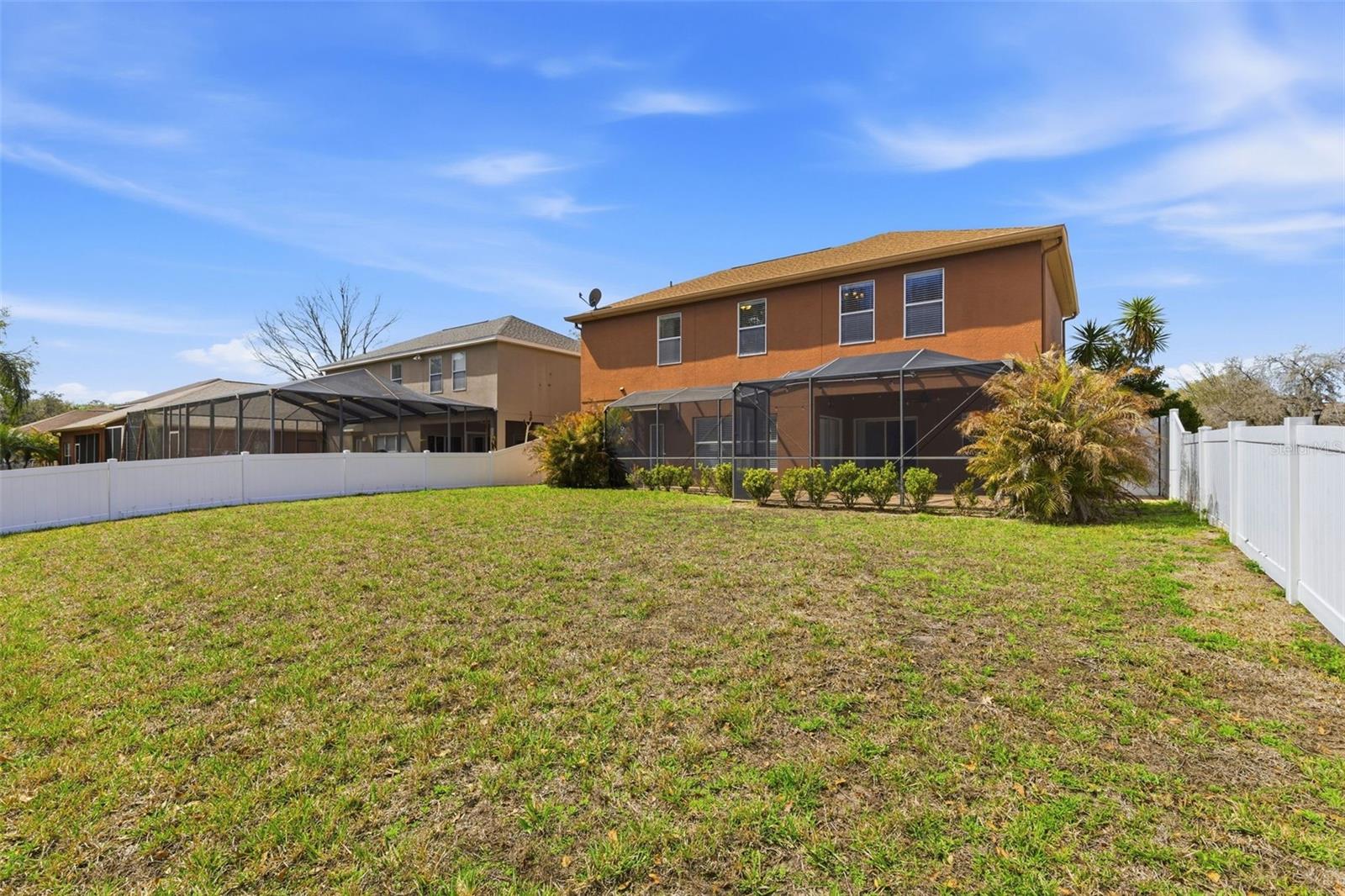 WATERS EDGE 02 - Residential