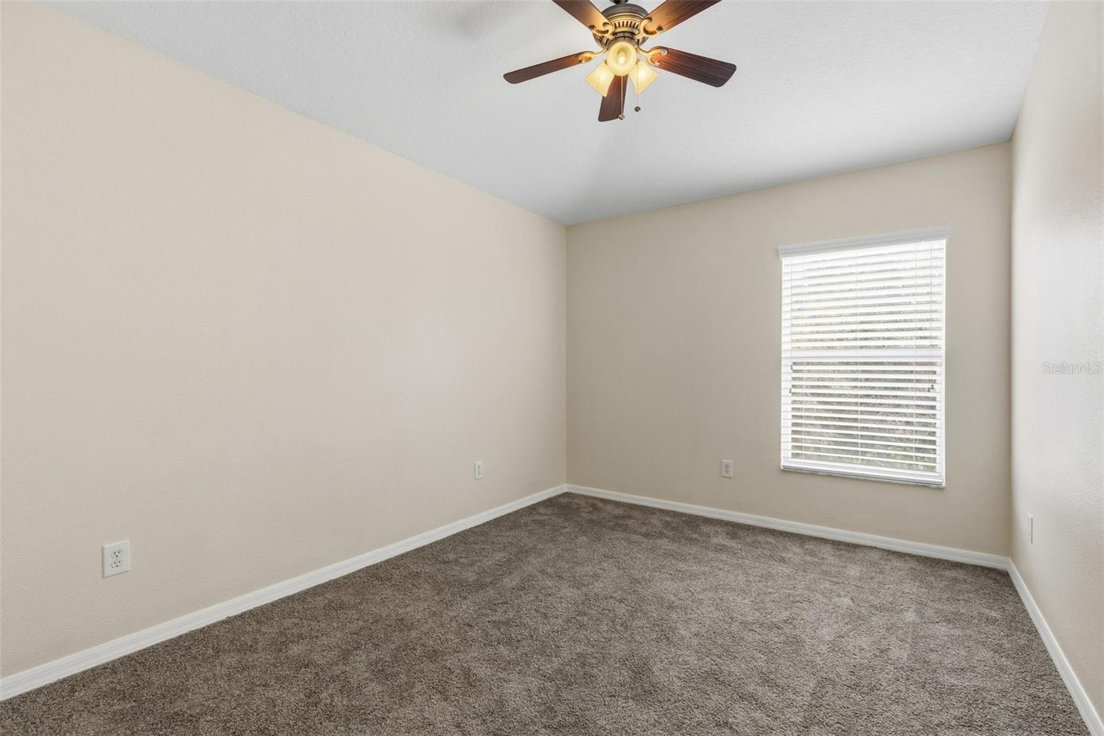 WATERS EDGE 02 - Residential