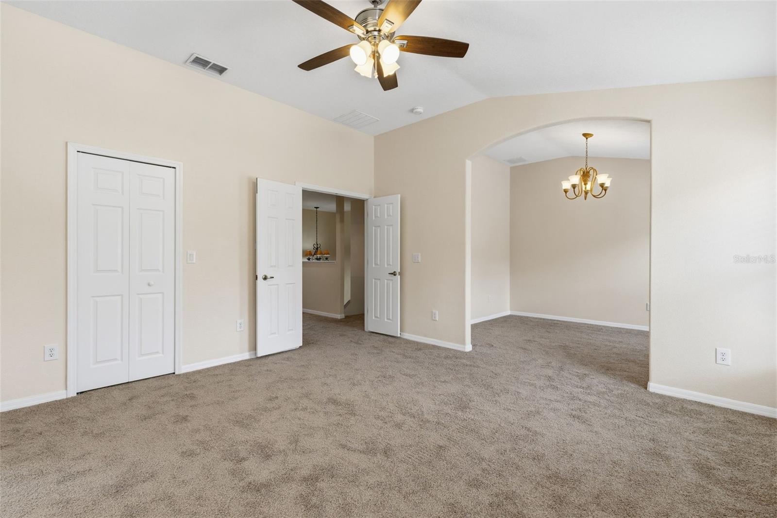 WATERS EDGE 02 - Residential