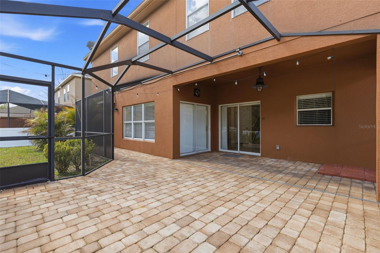 WATERS EDGE 02 - Residential