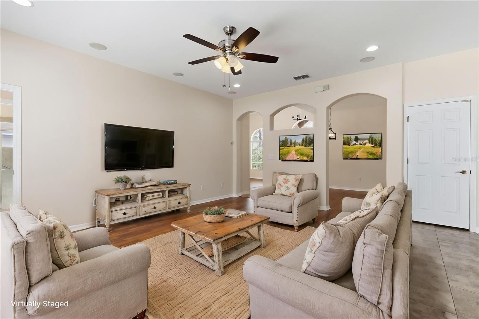 WATERS EDGE 02 - Residential