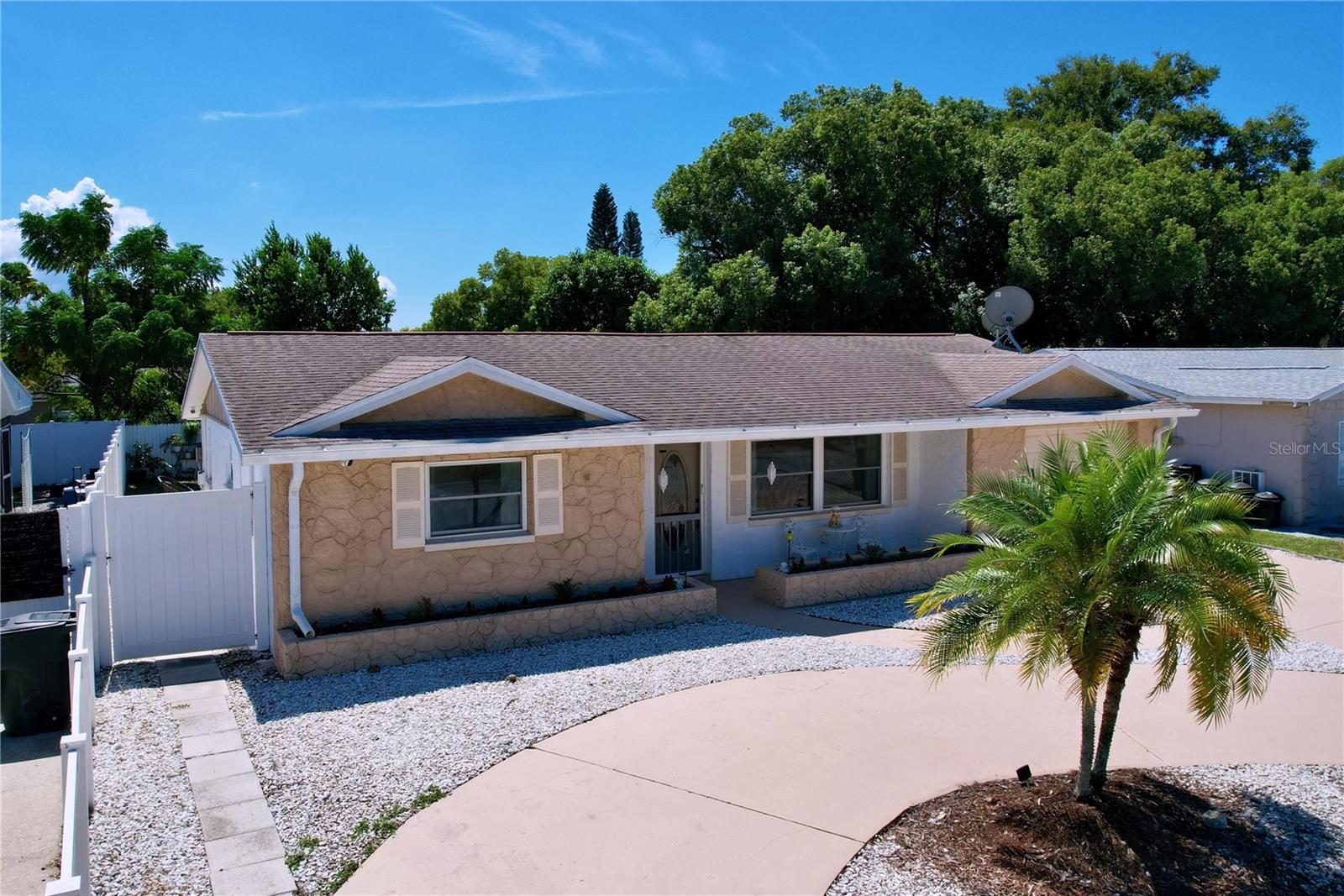 EMBASSY HILLS - Residential