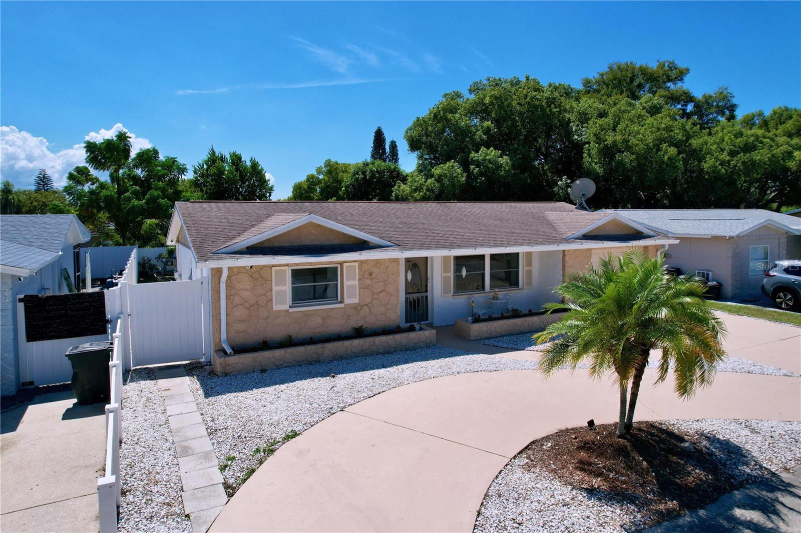 EMBASSY HILLS - Residential