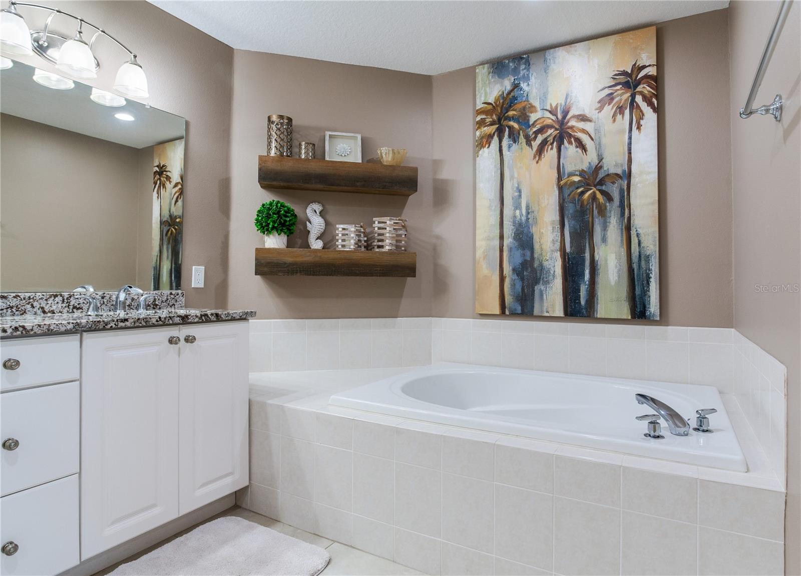 SNUG HARBOUR CONDO - Residential