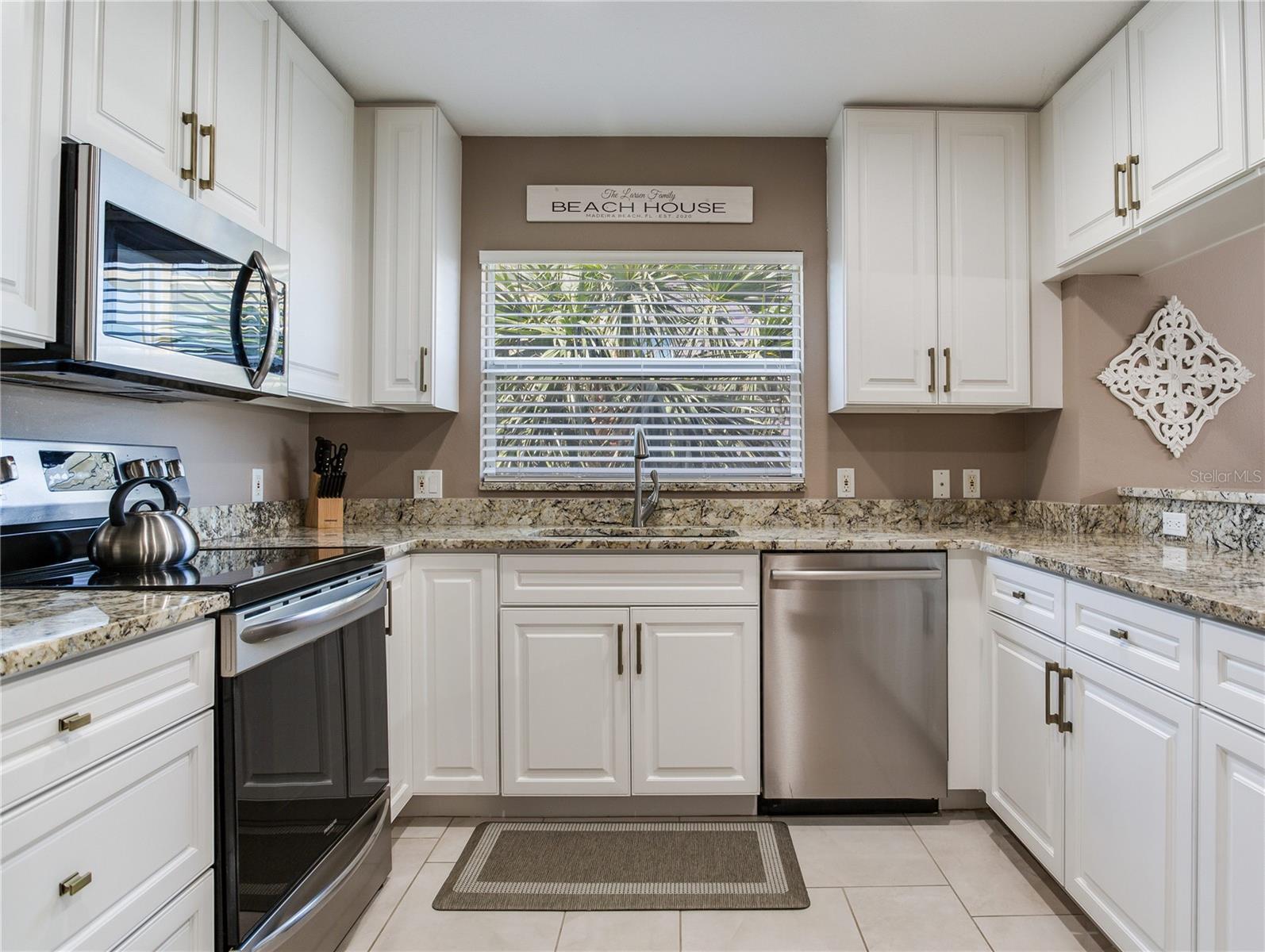 SNUG HARBOUR CONDO - Residential