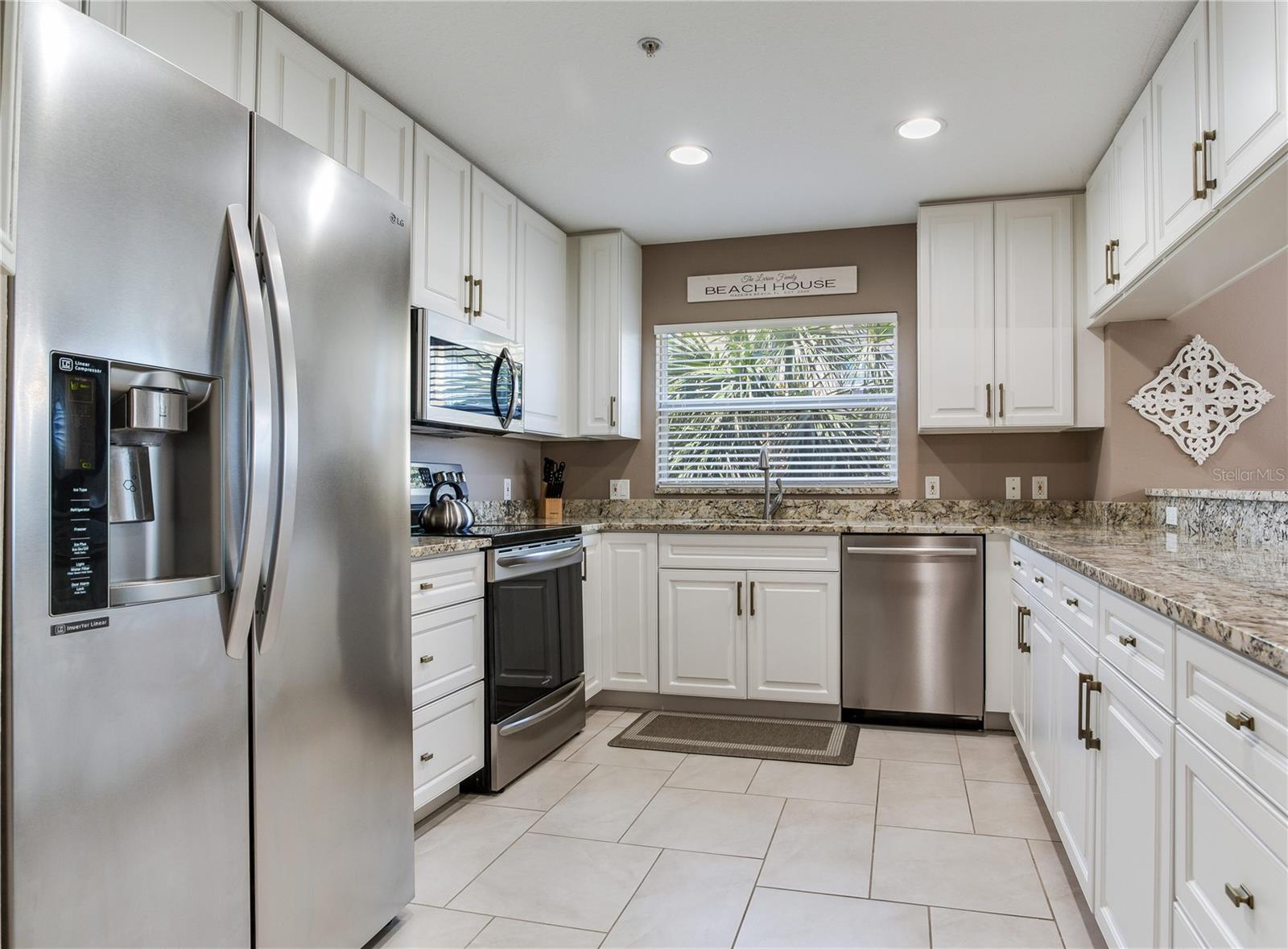 SNUG HARBOUR CONDO - Residential