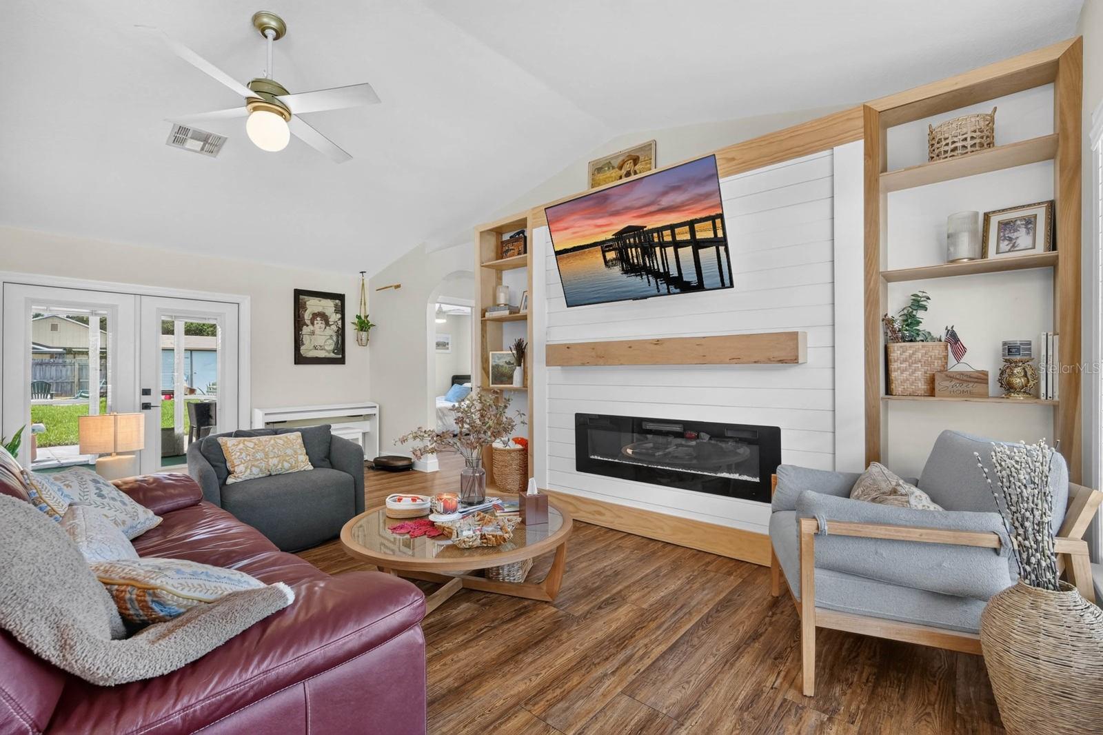 3216 UMBRELLA TREE