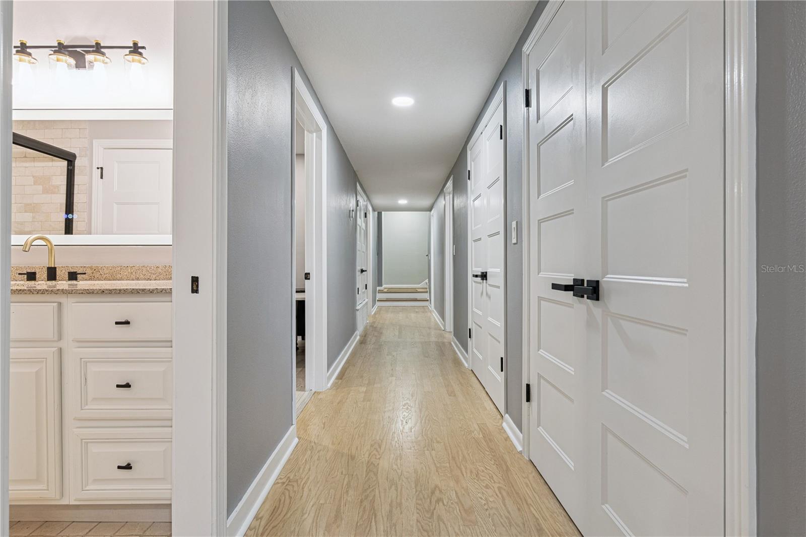 DELROY PARK - Residential