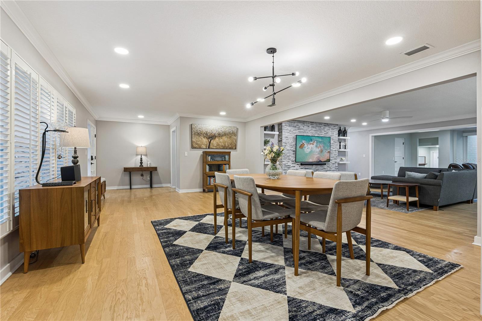 DELROY PARK - Residential