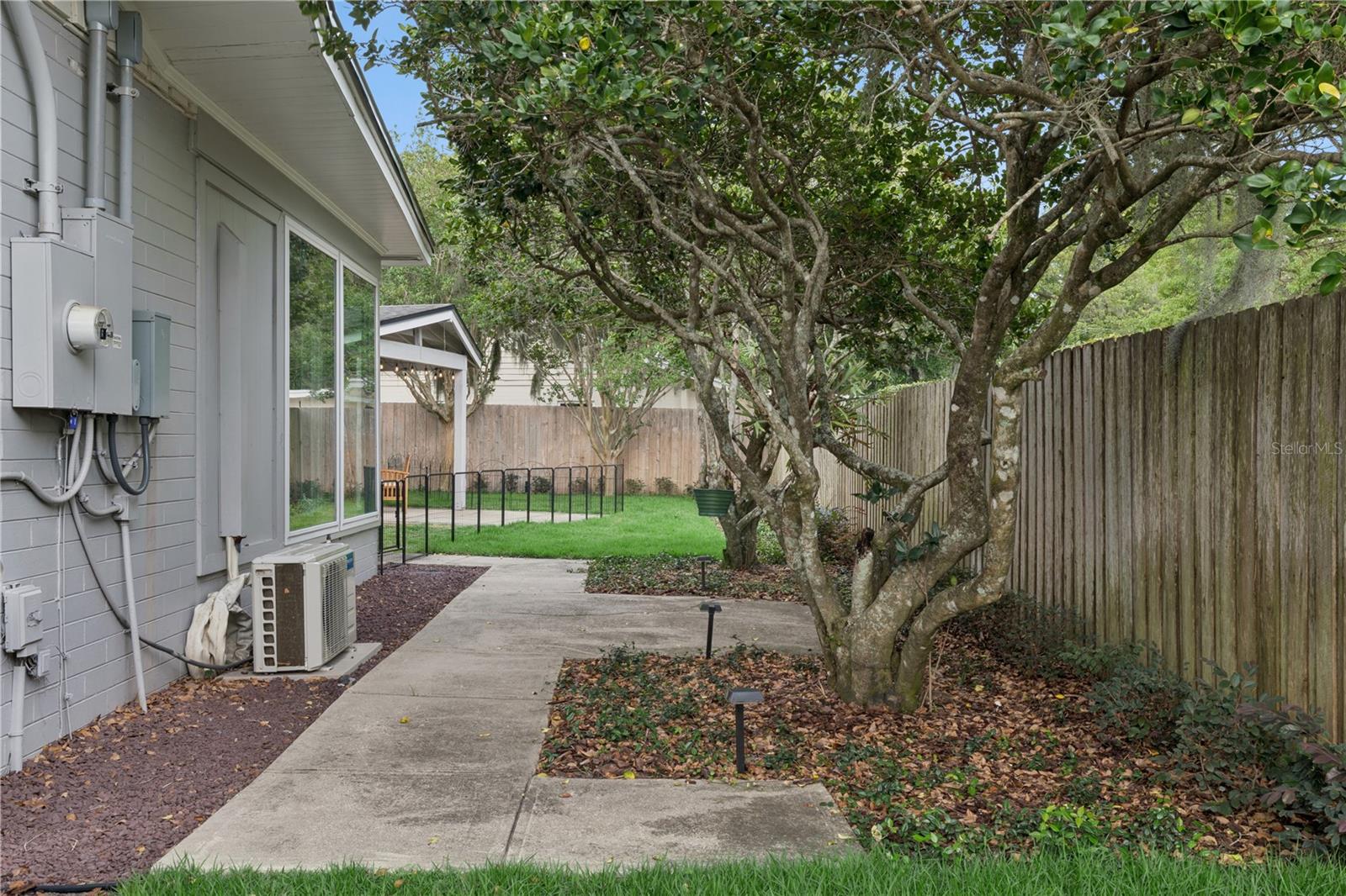 DELROY PARK - Residential