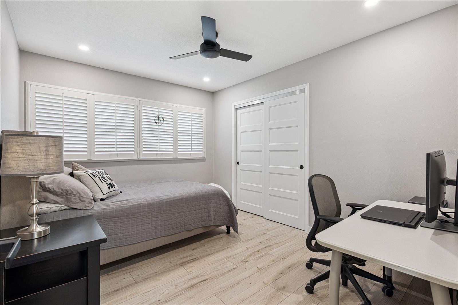 DELROY PARK - Residential