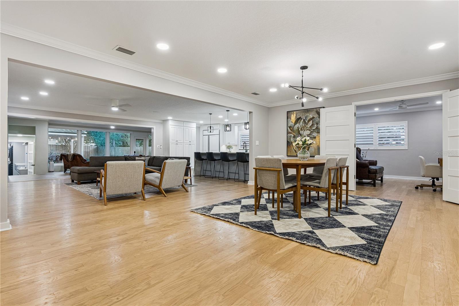 DELROY PARK - Residential