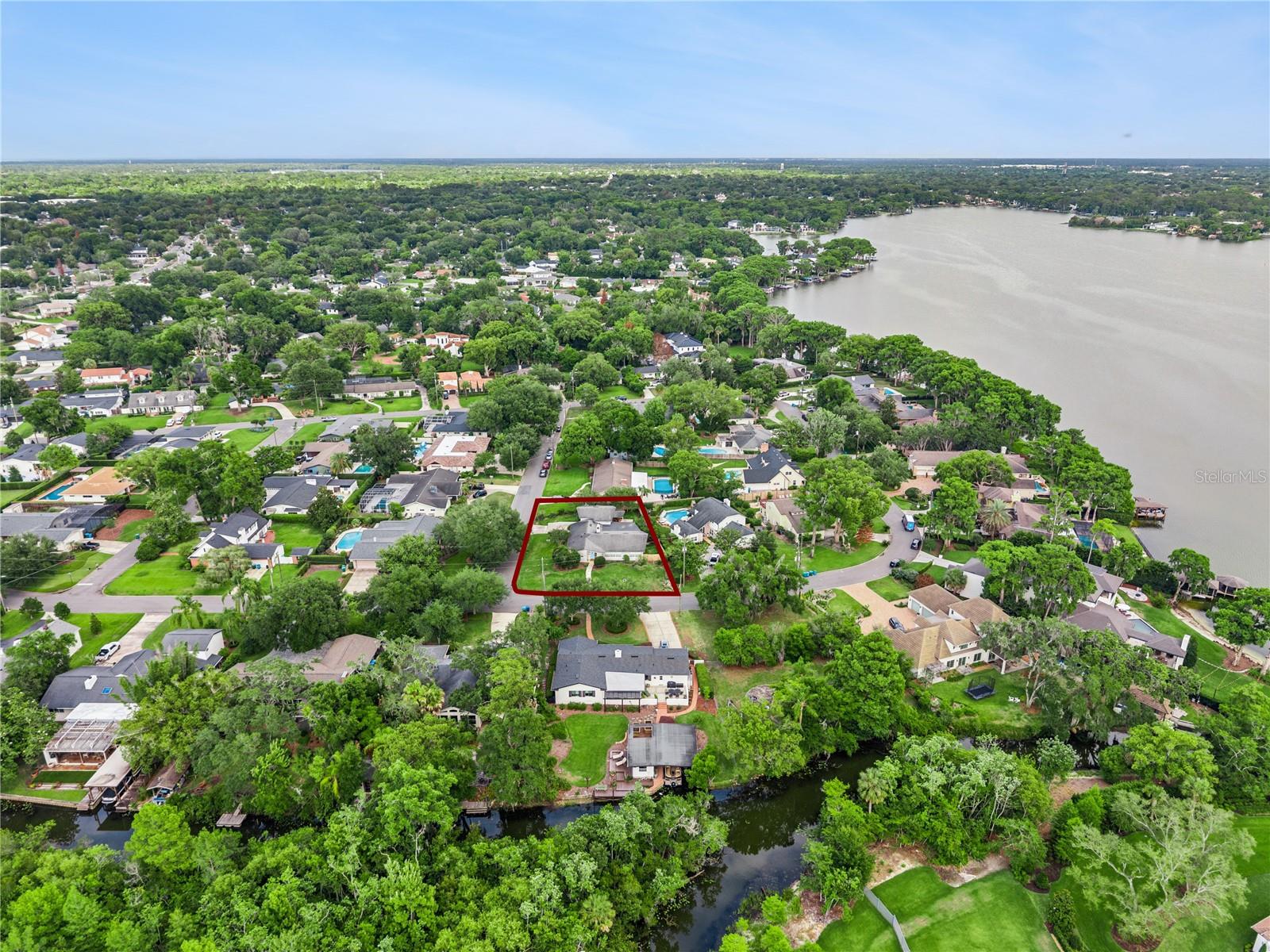 DELROY PARK - Residential