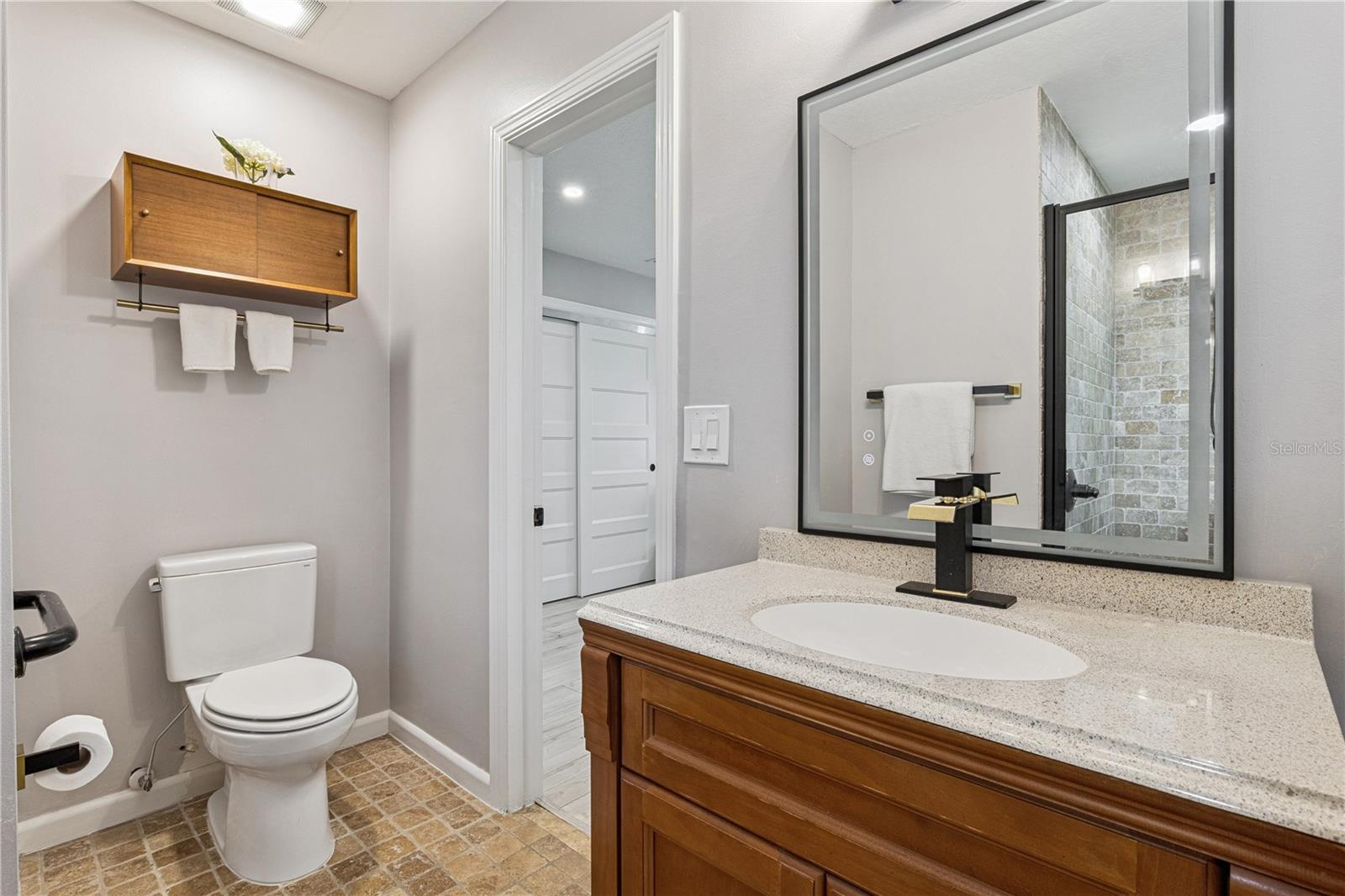 DELROY PARK - Residential