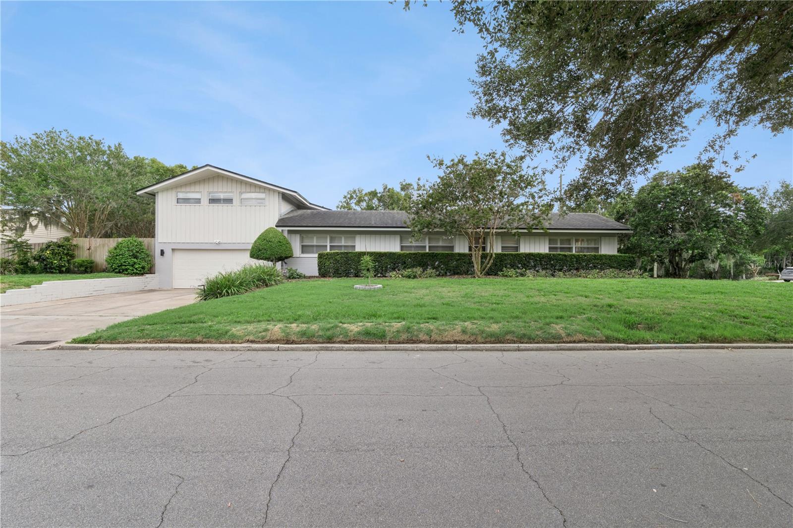 DELROY PARK - Residential