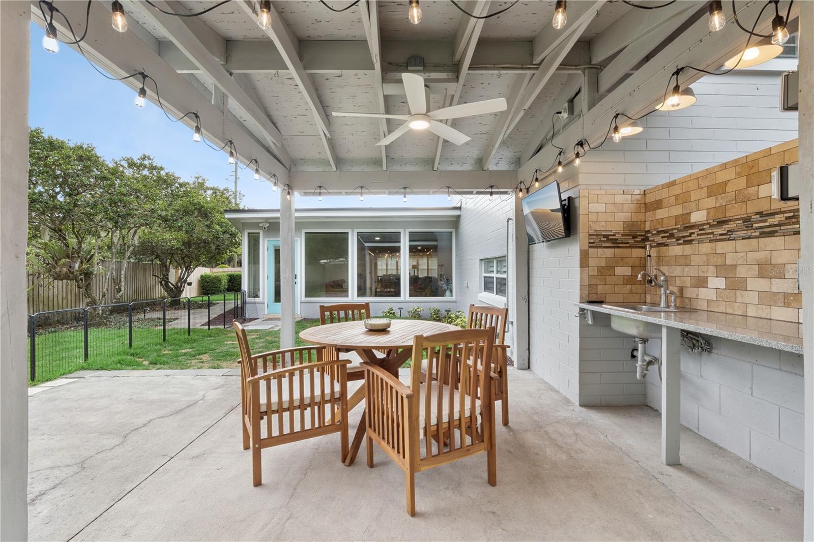 DELROY PARK - Residential