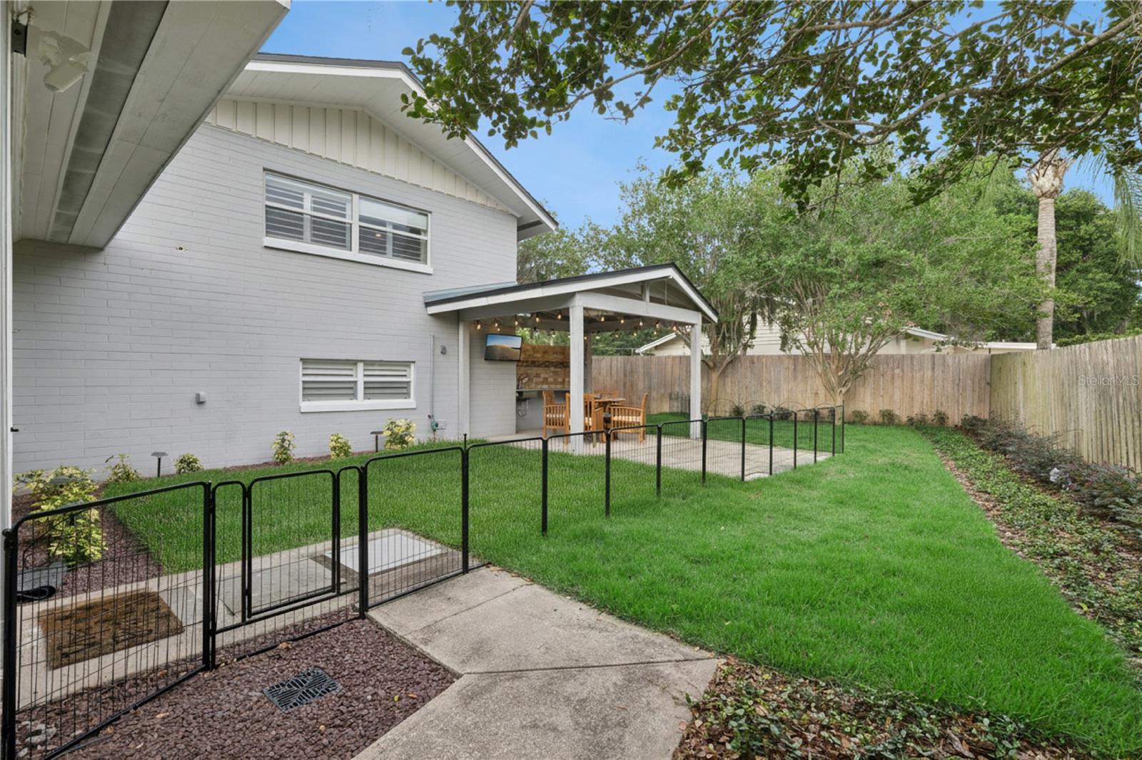 DELROY PARK - Residential