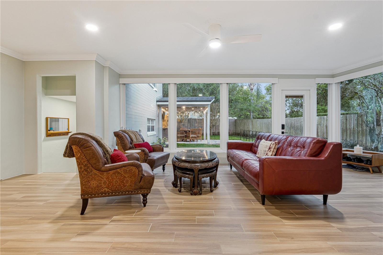 DELROY PARK - Residential