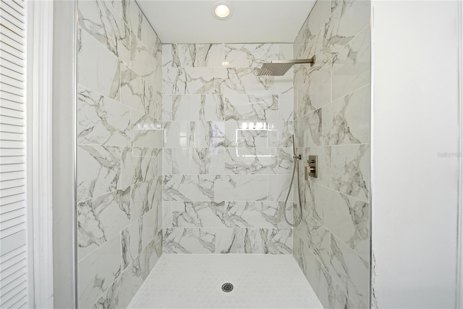 DAVENPORT LAKES PH O1 - Residential