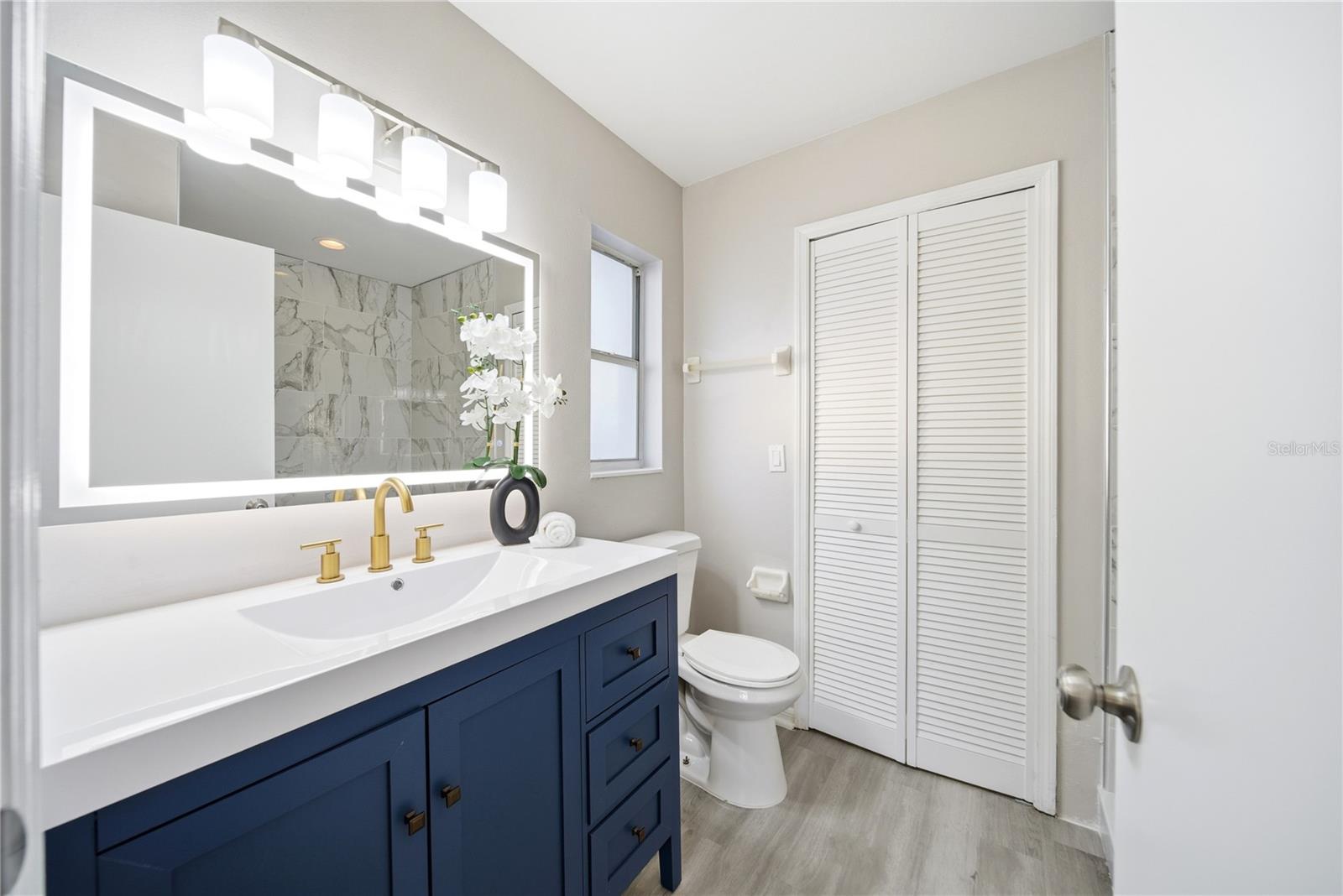 DAVENPORT LAKES PH O1 - Residential