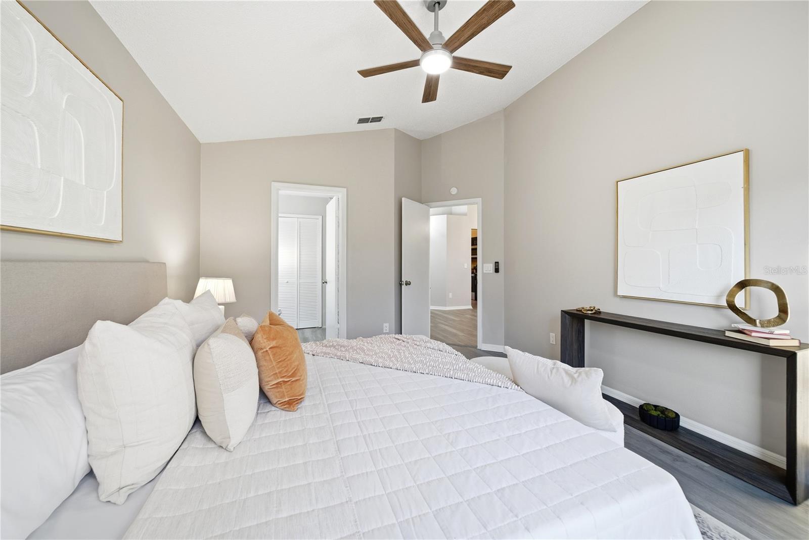 DAVENPORT LAKES PH O1 - Residential