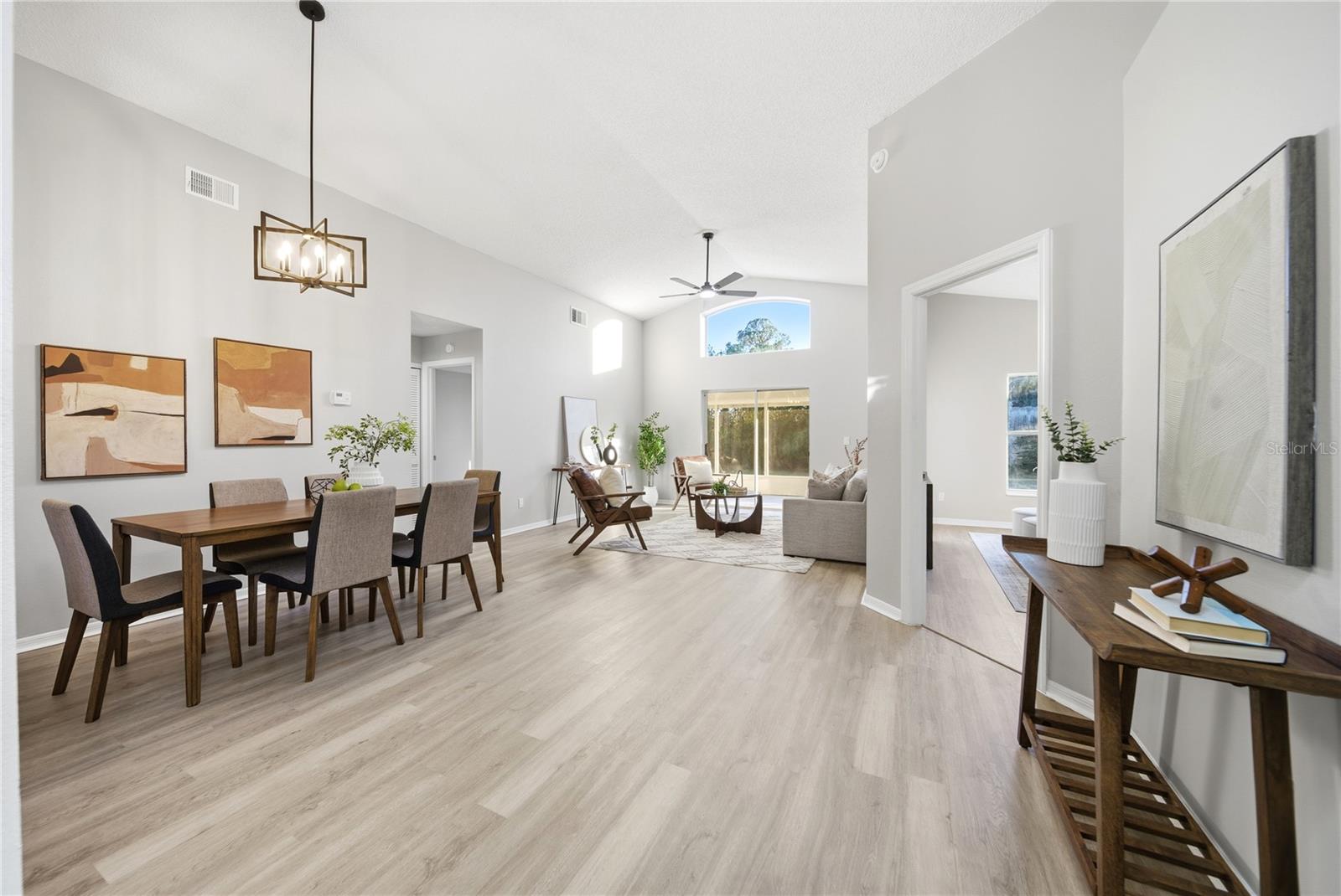 DAVENPORT LAKES PH O1 - Residential