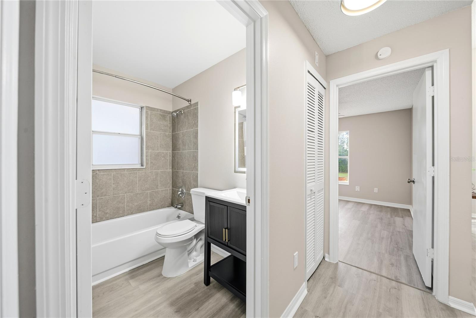 DAVENPORT LAKES PH O1 - Residential