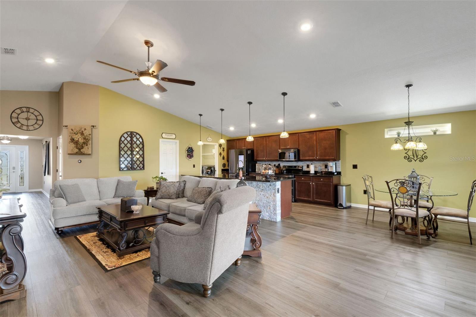 SCENIC BLUFF PH 2 - Residential