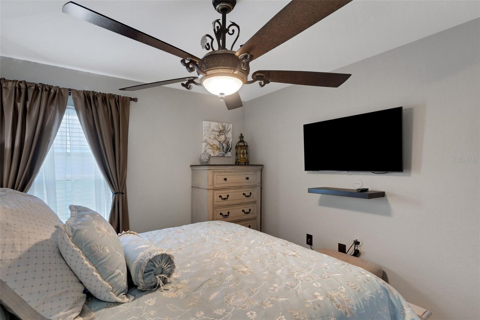 SCENIC BLUFF PH 2 - Residential