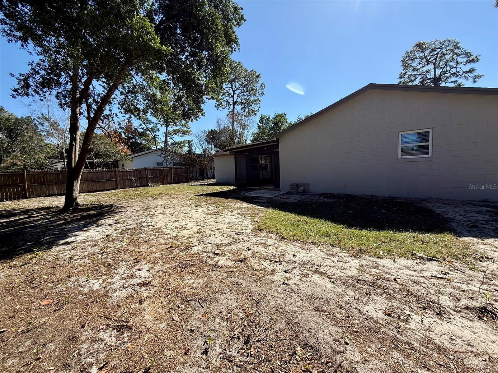 WEST ALTAMONTE HEIGHTS SEC 1 - Residential Lease
