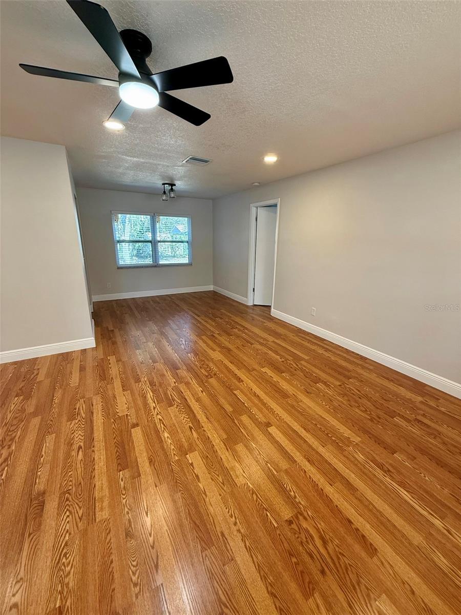 WEST ALTAMONTE HEIGHTS SEC 1 - Residential Lease