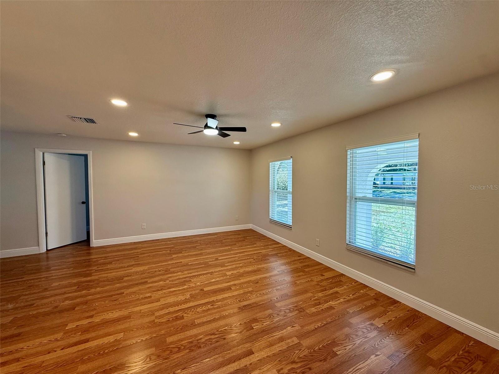 WEST ALTAMONTE HEIGHTS SEC 1 - Residential Lease
